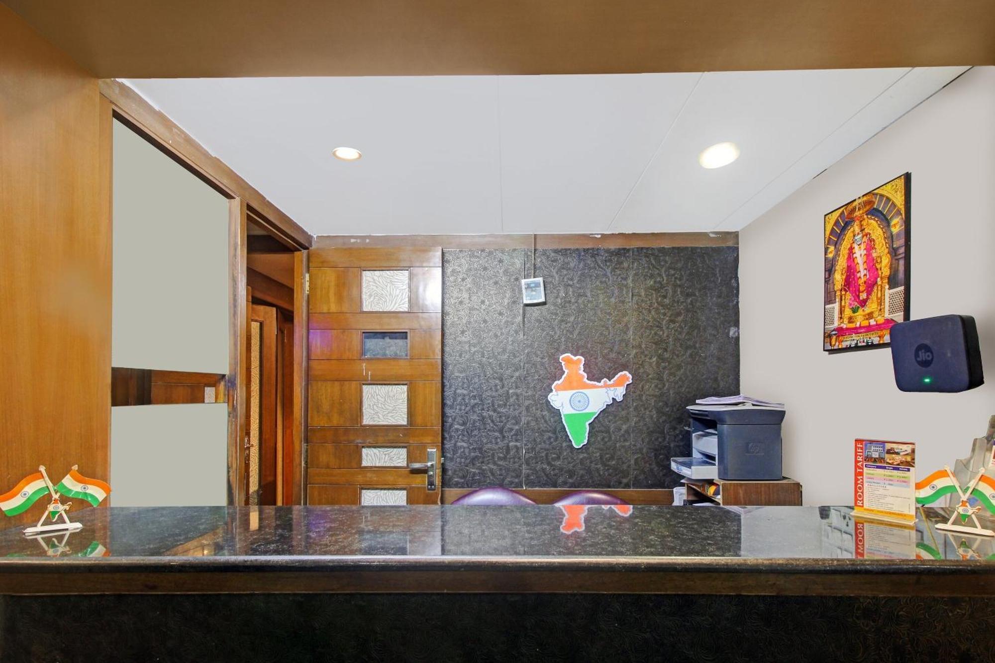 Collection O 82357 Hotel Surabhi Pride Trimulgherry Exterior photo
